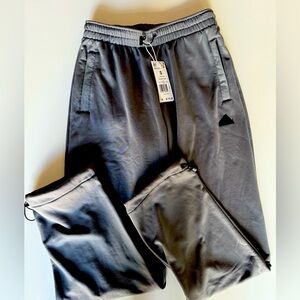 Adidas women’s multisport fleece pants with zipper side pockets